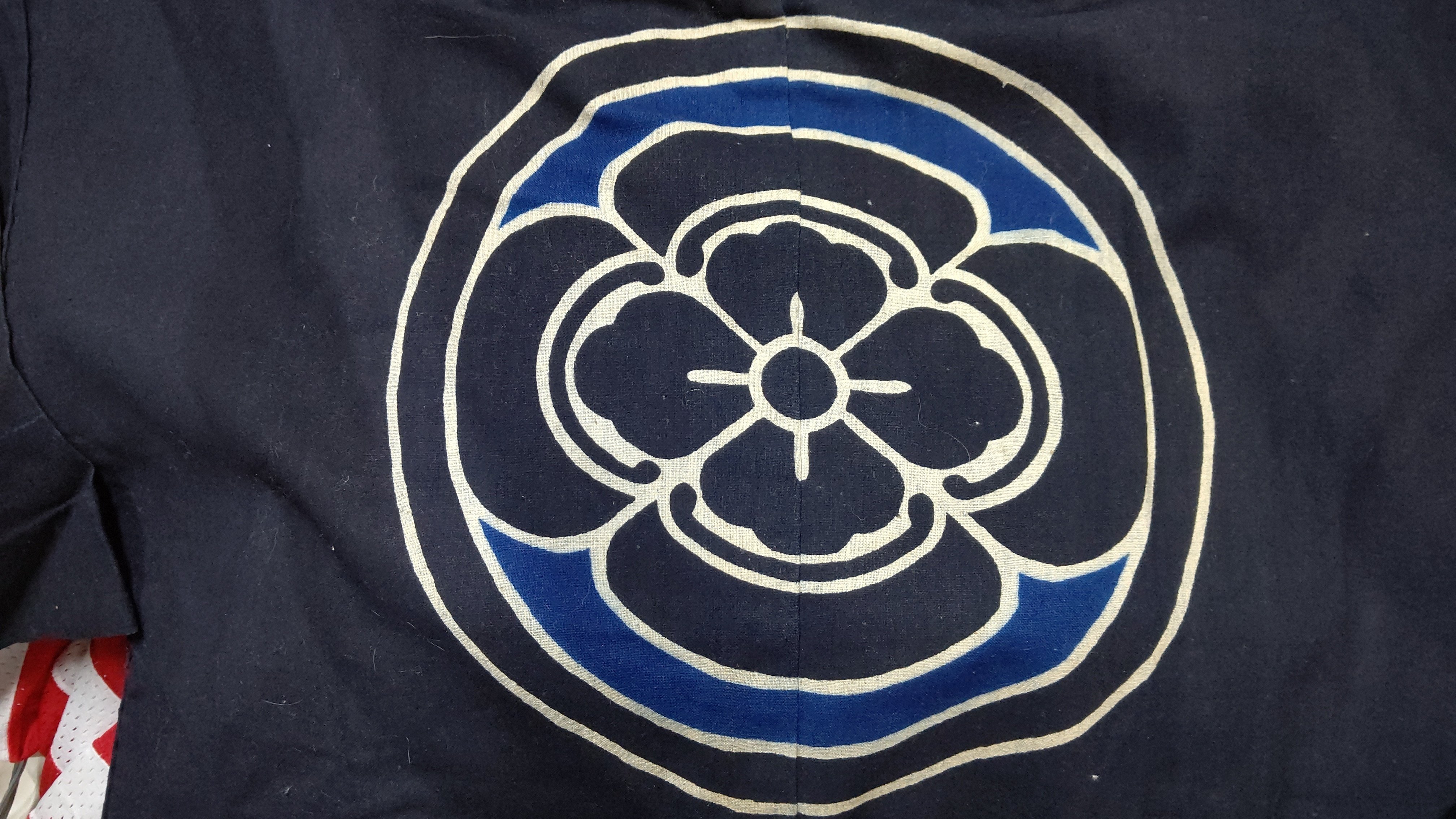 🗾藍染の印半纏🍀をレスキューした🎉丸に木瓜紋🎌ジャパンブルー☯型染