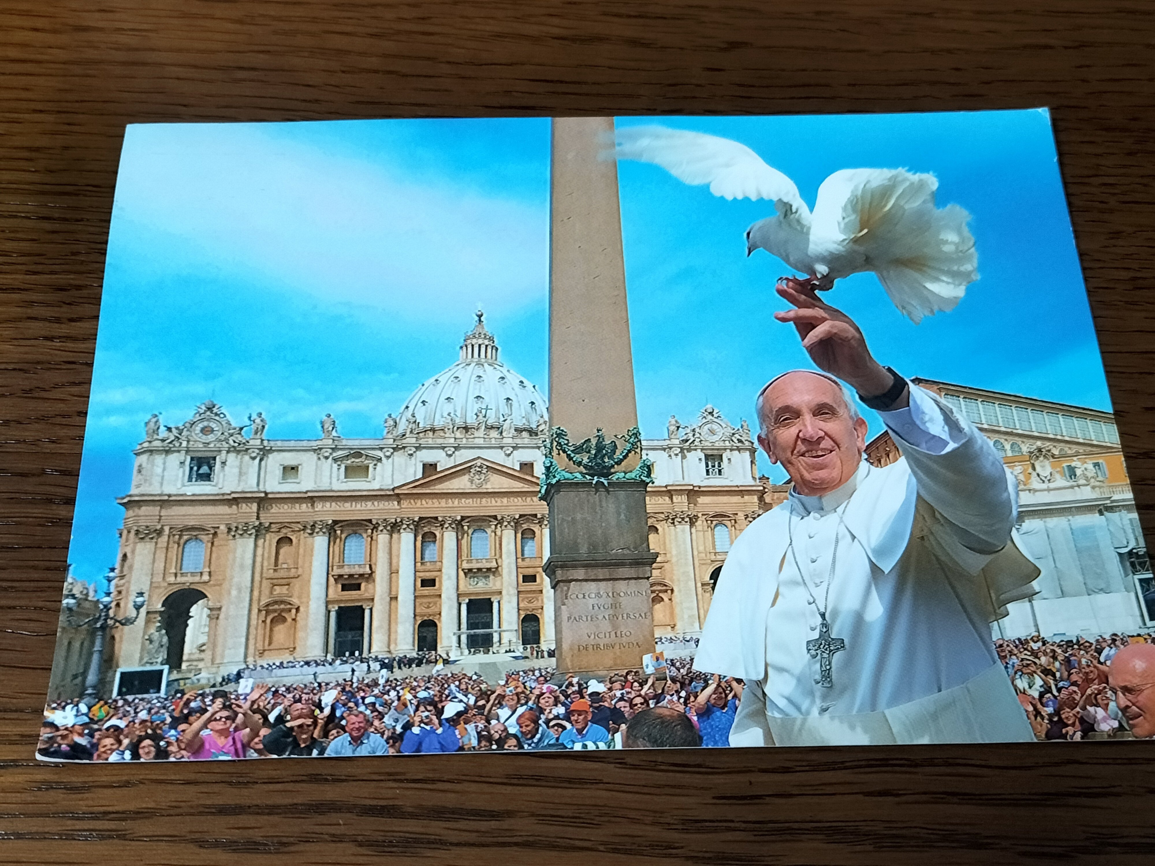 ローマ法王のポストカードをもらったよ🕊️｜たぬ