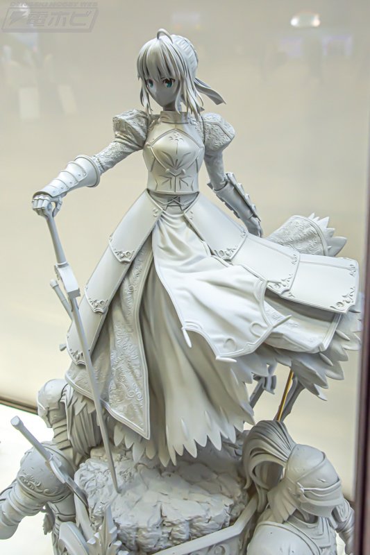 大迫力1/4スケールのセイバーやカドックのねんどろいどなどフィギュア