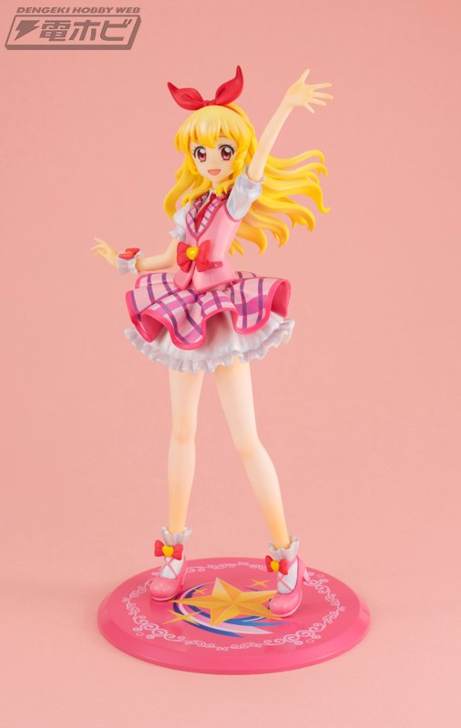 アイカツ！ 10th STORY 未来へのSTARWAY』より、星宮いちごが、Lucrea