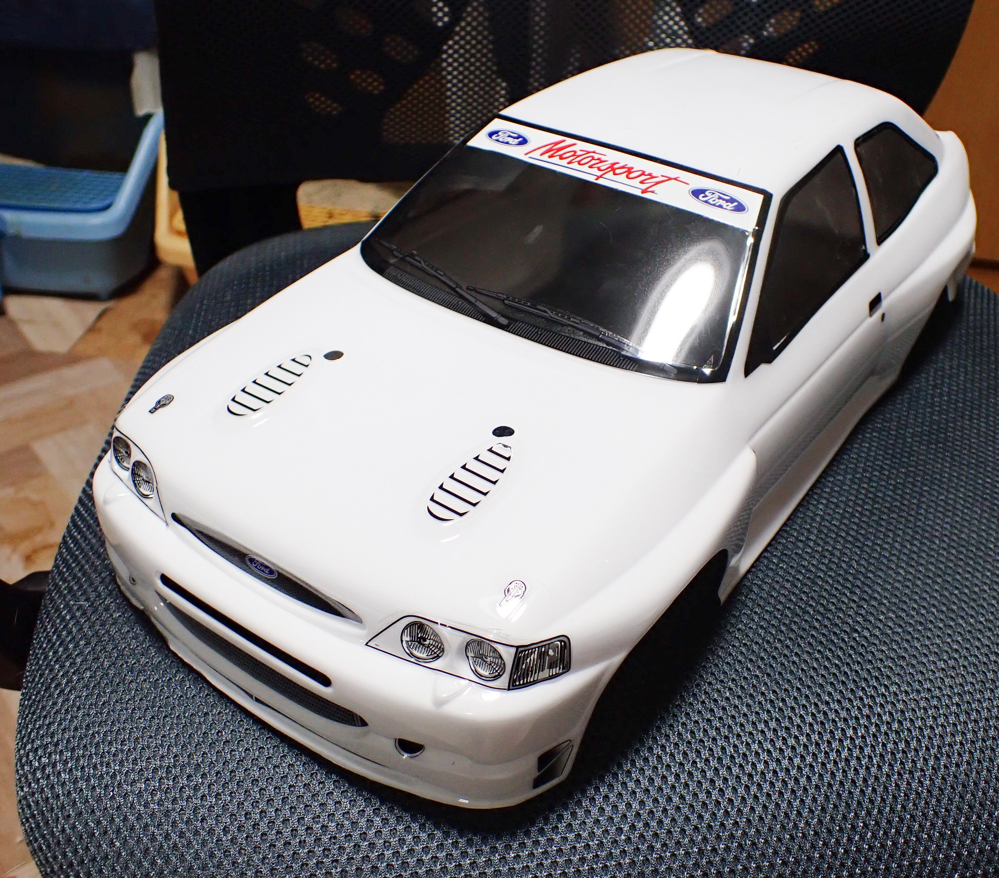 ラジコンボディ タミヤ エスコートカスタム ランチア037ラリー風｜セる