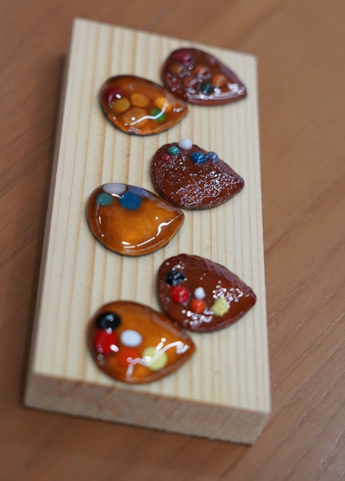 魅力的な七宝焼 その6｜七宝焼のフリット法とは？｜cyoromatsu