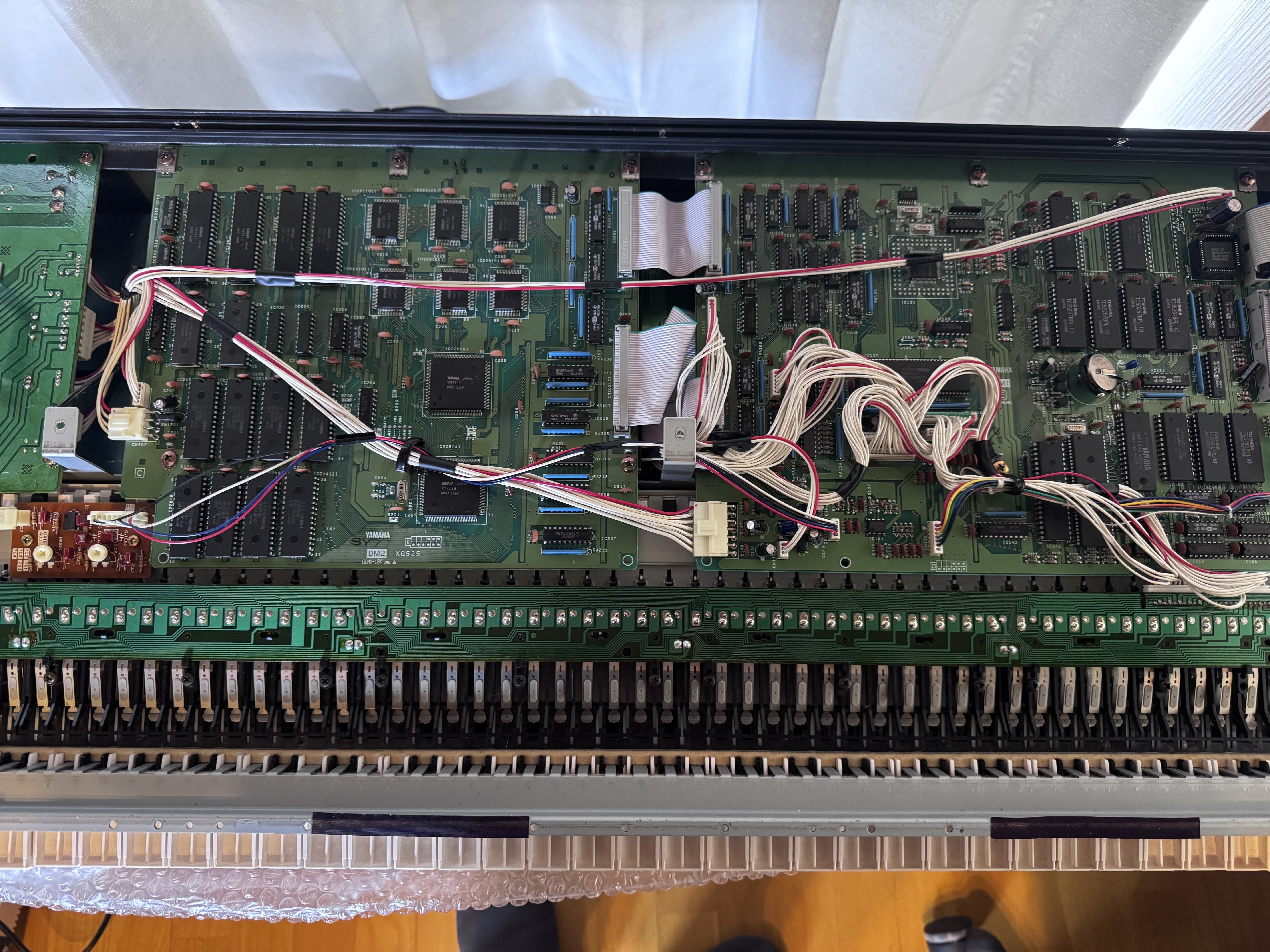適当に修理されていたYAMAHA SY77のジャンクを生き返らせる