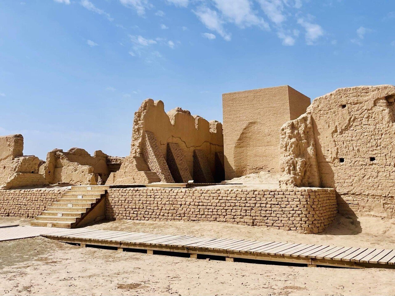 シルクロード旅行3日目その2(9月15日)トルファン・高昌故城｜え