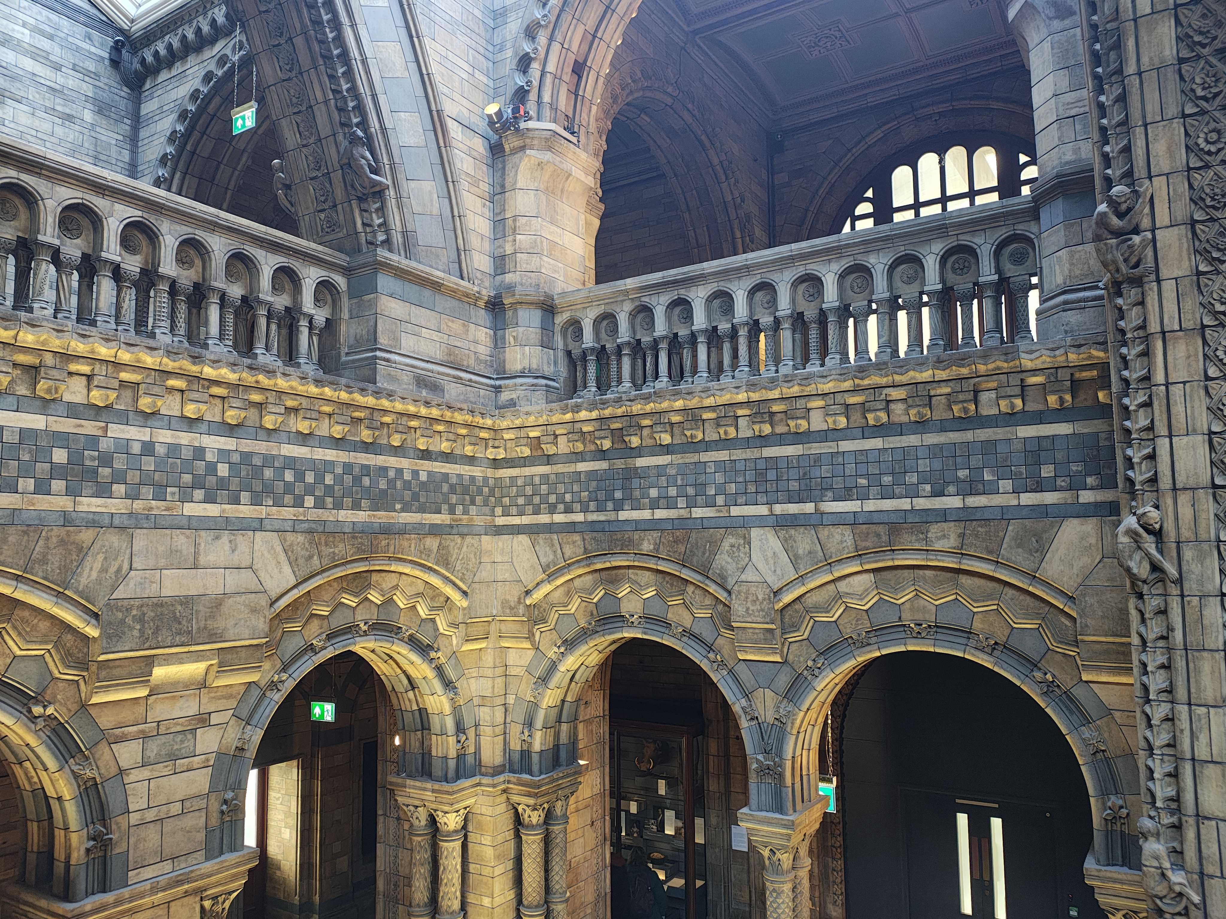 ポケモン×ロンドン自然史博物館コラボグッズのモチーフとなった建築