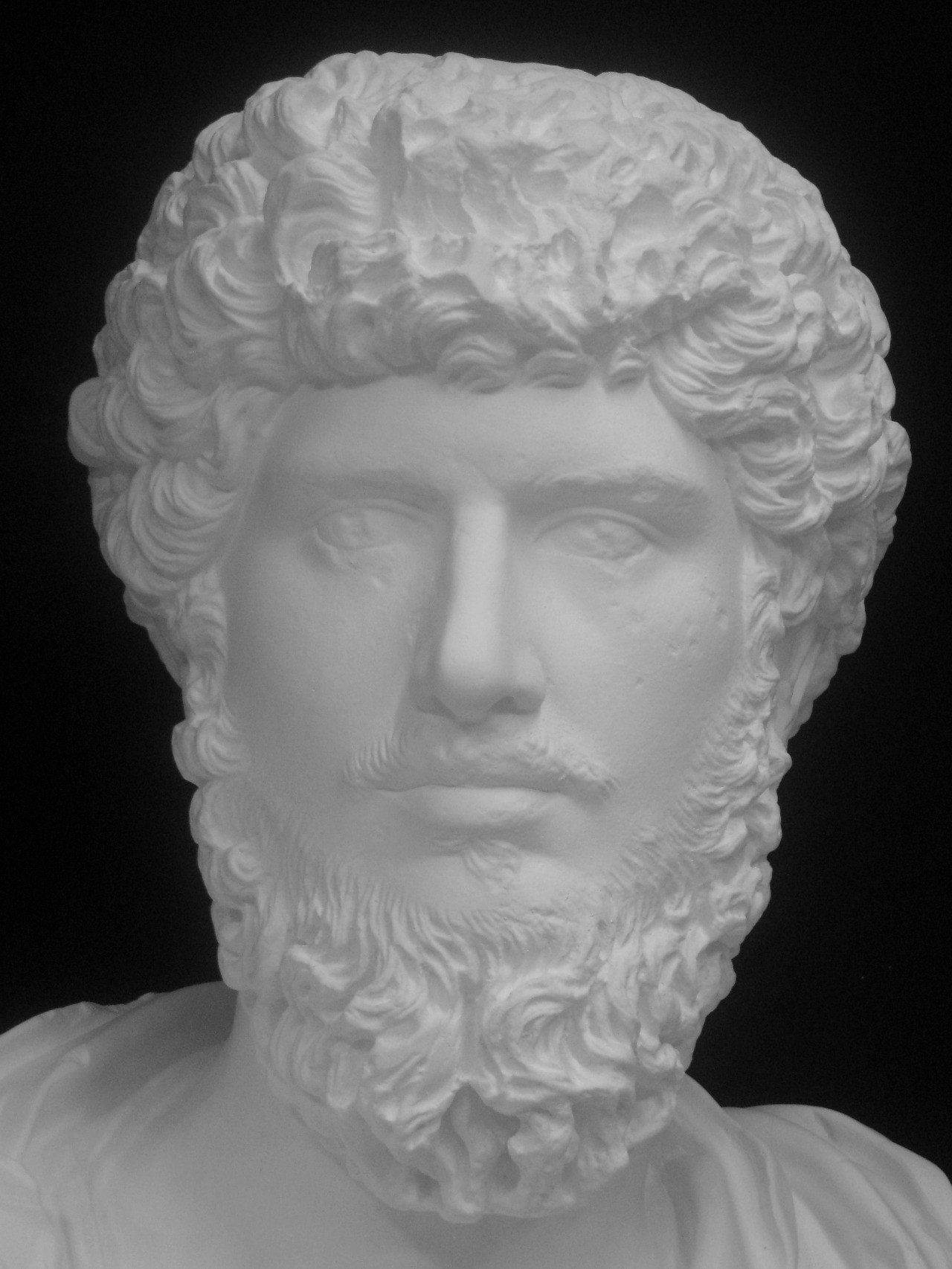 K-185 ルキウス・ウェルス帝胸像｜石膏像ドットコム（脇本）