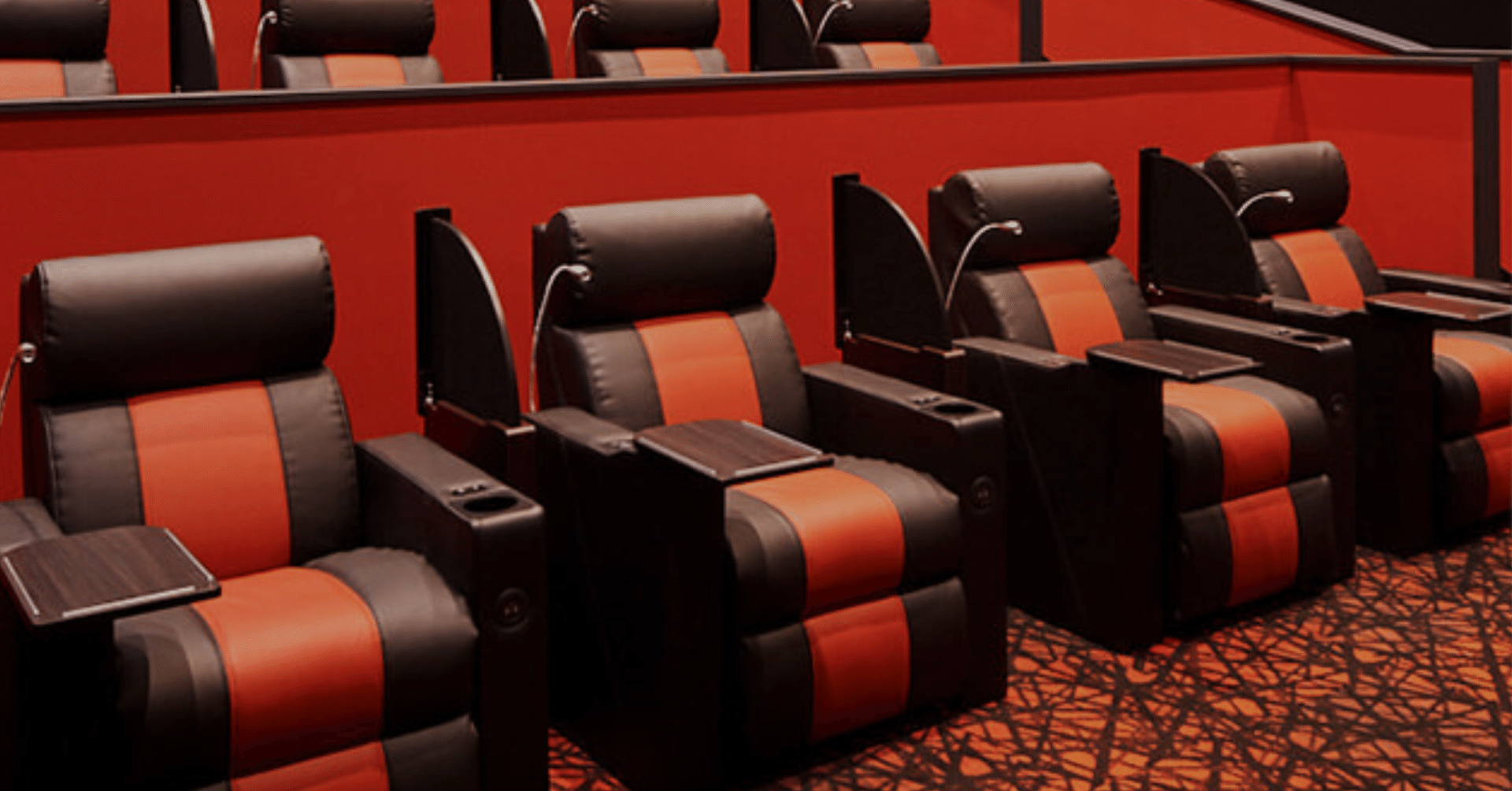 えいぶろぐ】シネコンの各種「プレミアムシート」の比較・レビュー