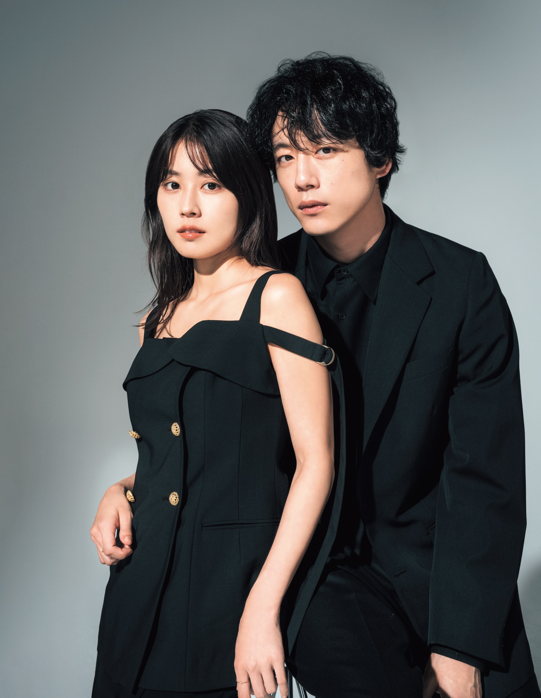 坂口健太郎は“集めることができる人”、有村架純は“向かせてしまうよう