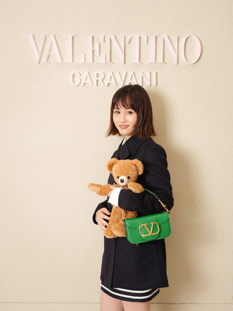 ヴァレンティノ」がポップアップ「ロックスタッズペット&スタディベア