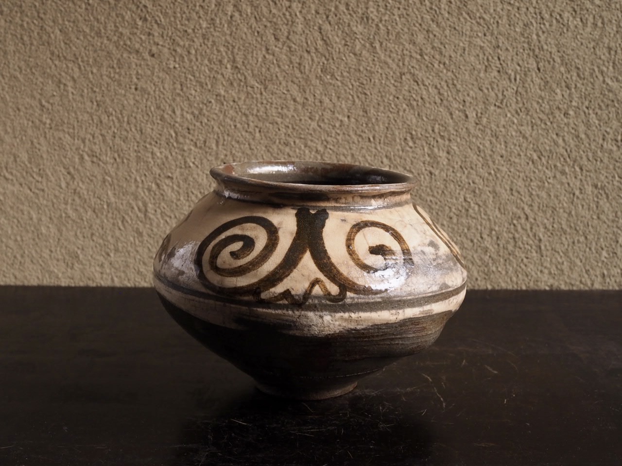 鶏龍山鉄絵壺 | 古美術いもと