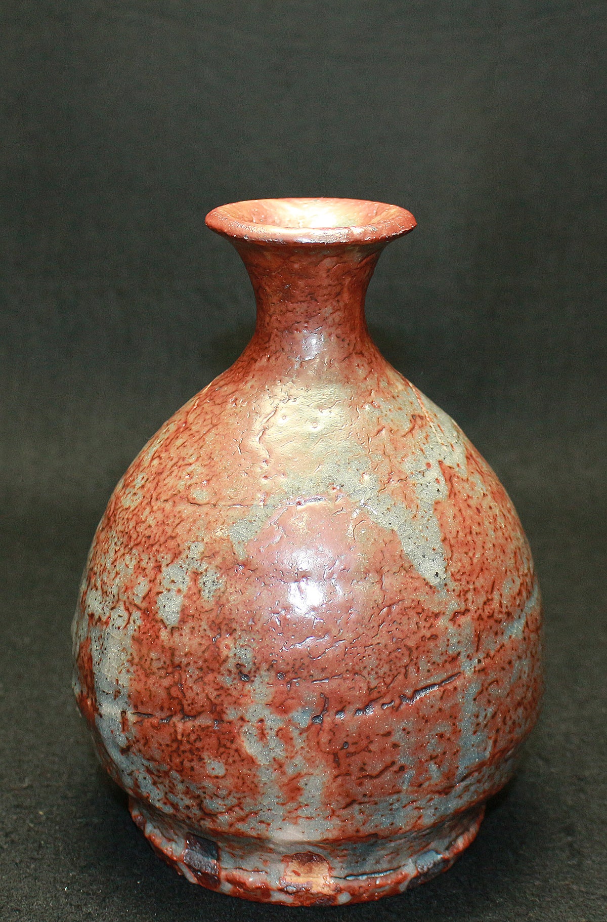 25840 若尾利貞 鼡志野花入（安藤箱） – アート飛田