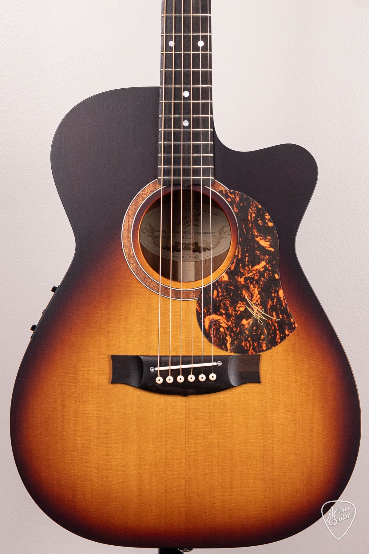 Maton Guitars Solid Road Series SRS-808C - 16658 - Artisan Guitars