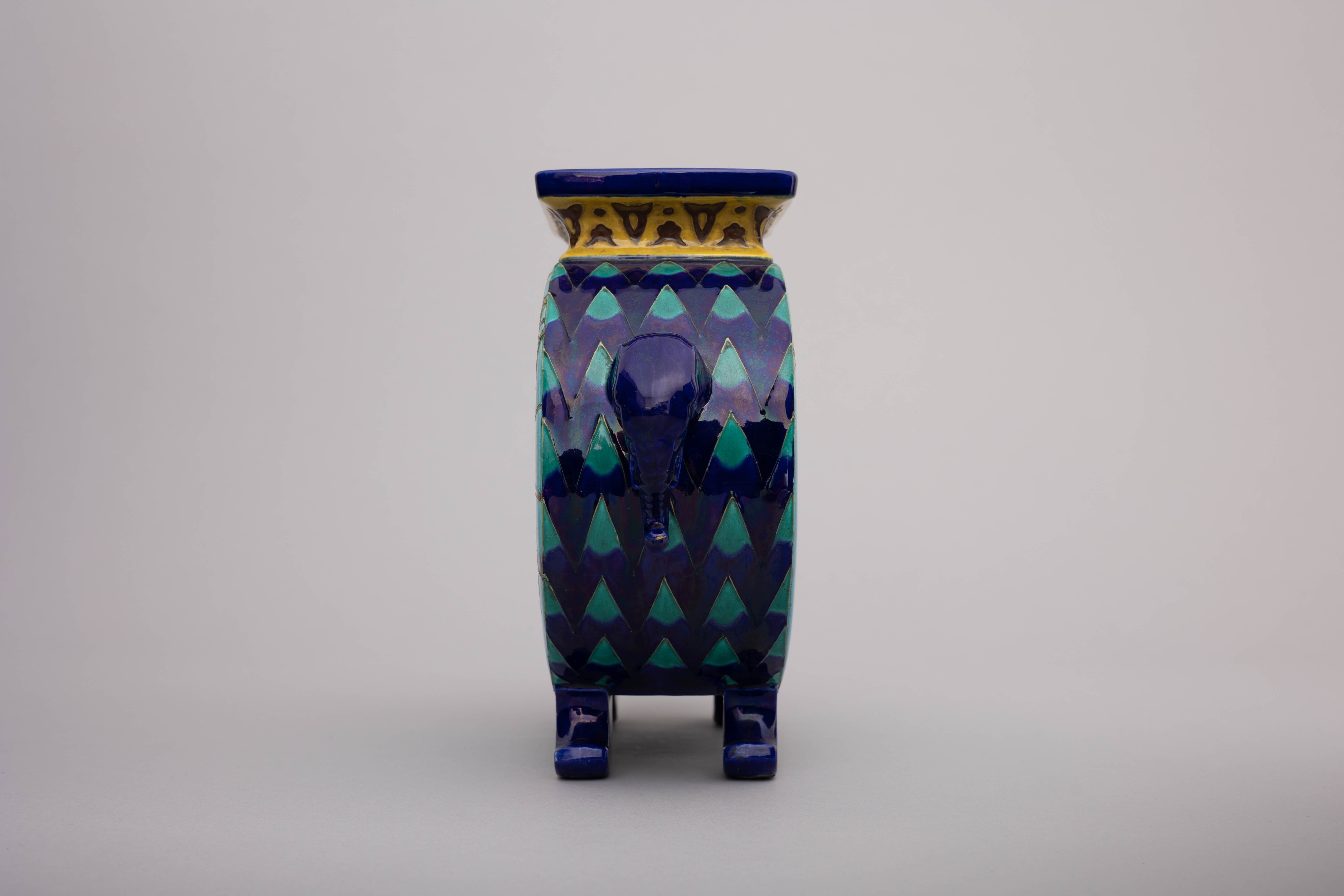 French Majolica Sarreguemines Jardiniere | Majolica at Artistoric