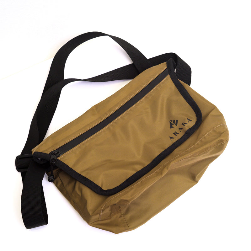 ARAKA SHOULDER BAG