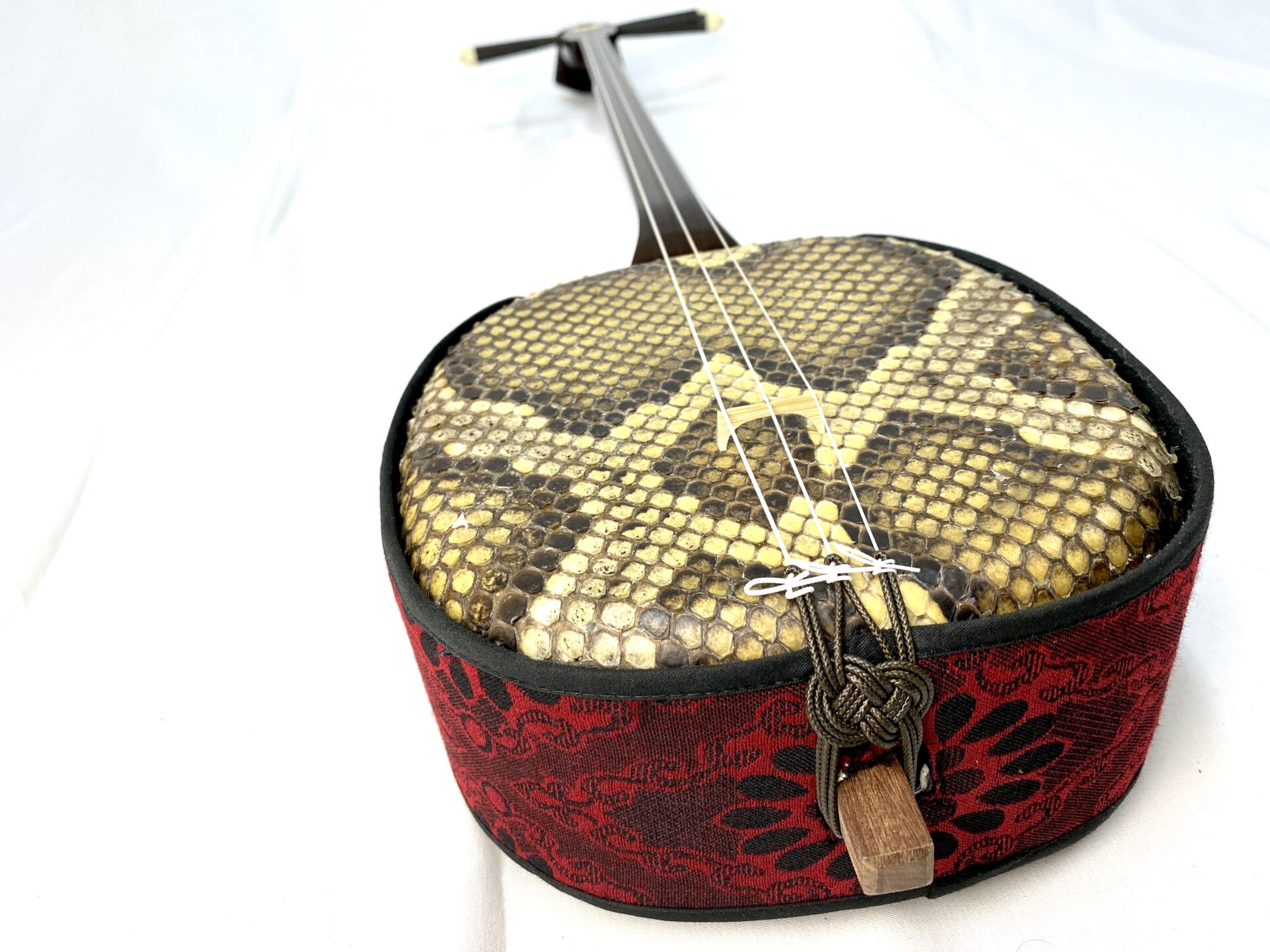 ゆし木真壁型三線 – 池武当新垣三線店