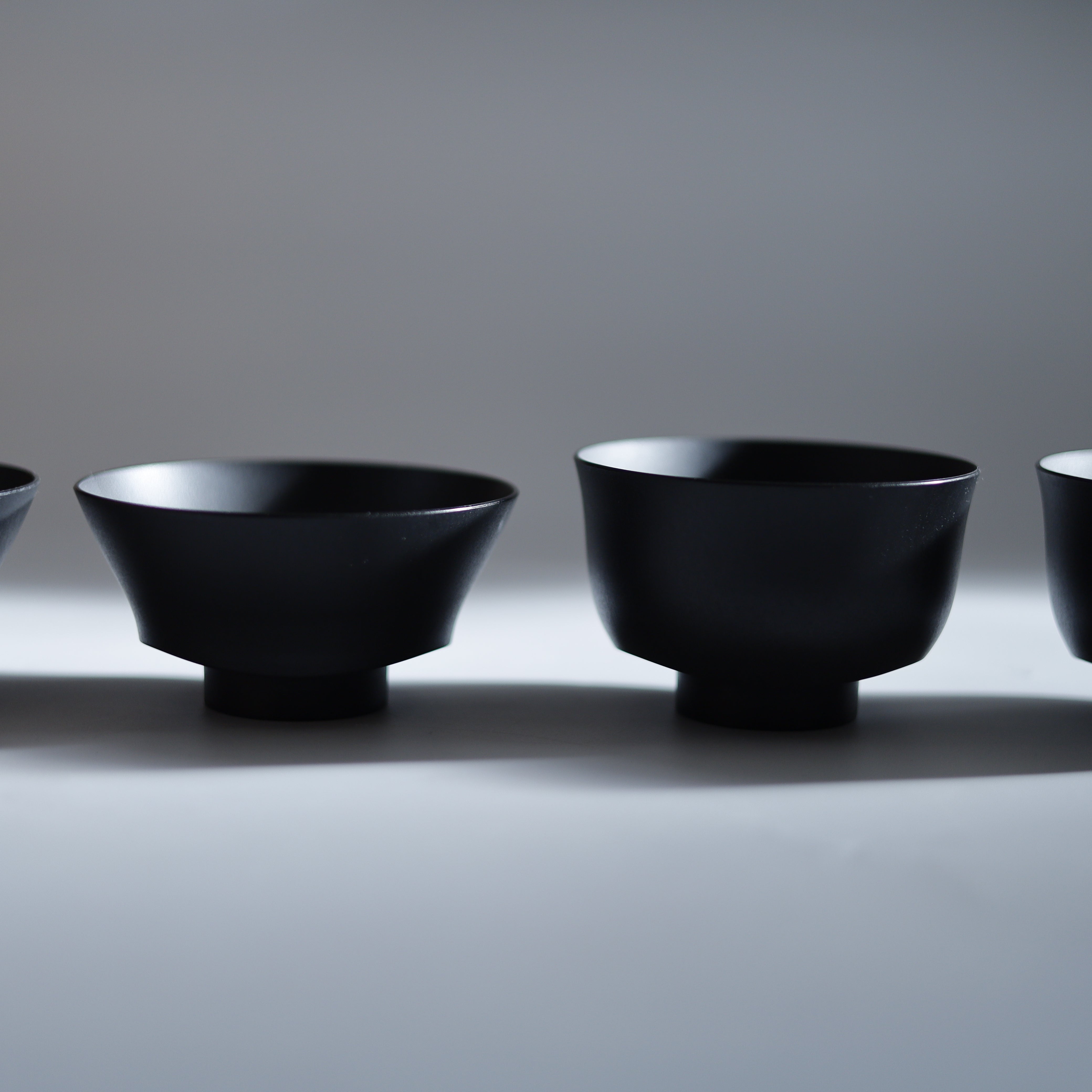 落としても割れない「お茶碗・汁椀 各2セット + 白色ギフトボックス付き」