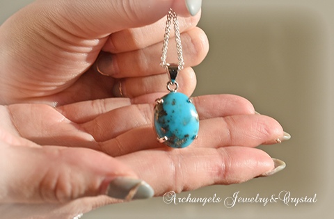 イラン産ターコイズ・Oval型ペンダント