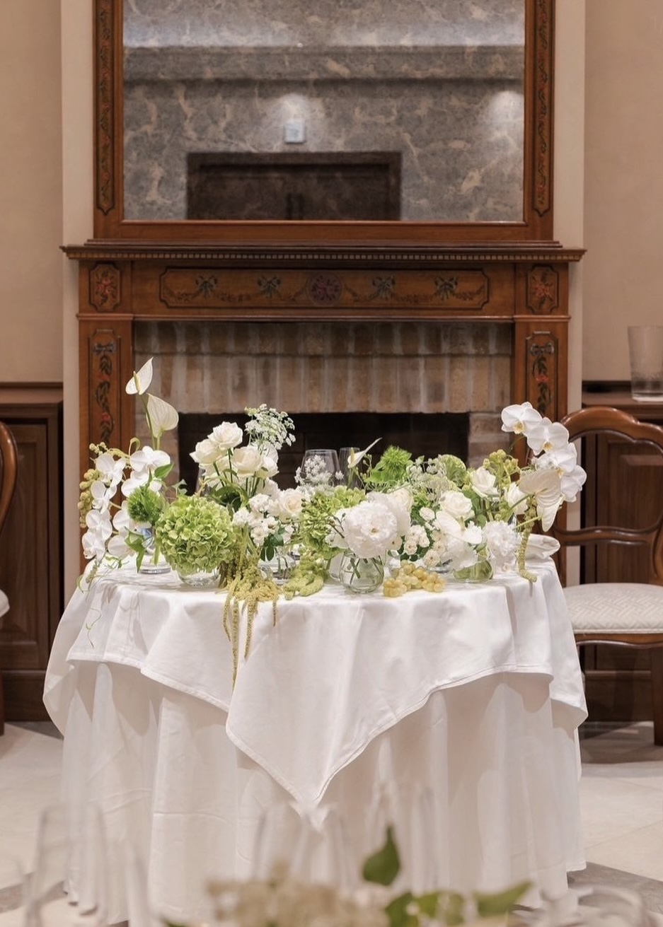 今どきウェディングは「モード」な白×グリーンがテーマ！ おしゃれ花嫁