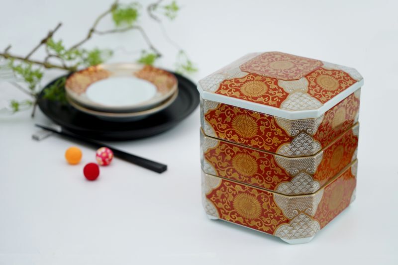 ◇有田焼/徳幸窯/金彩菊花紋重箱◇