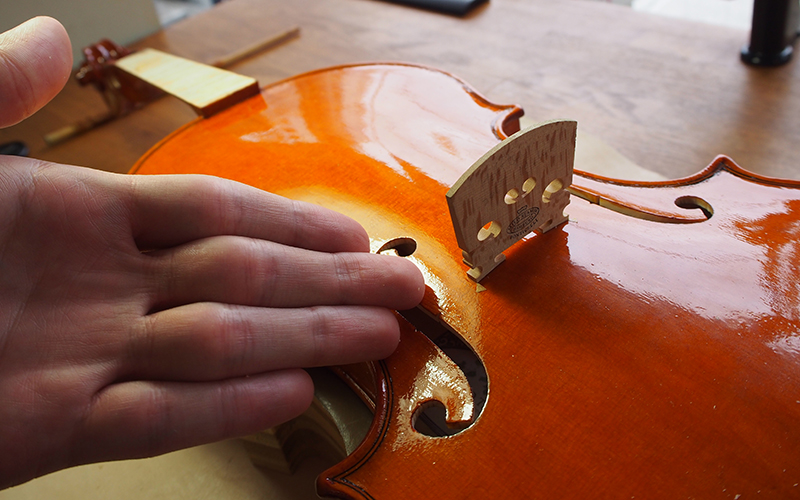 ヴァイオリン製作】魂柱立て/指板接着/駒調整/ナット調整 – Atelier