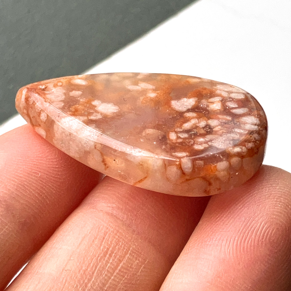 穴あき桜瑪瑙[292] 35x25mm 42Cts / 天然石ルース | Attic Natura