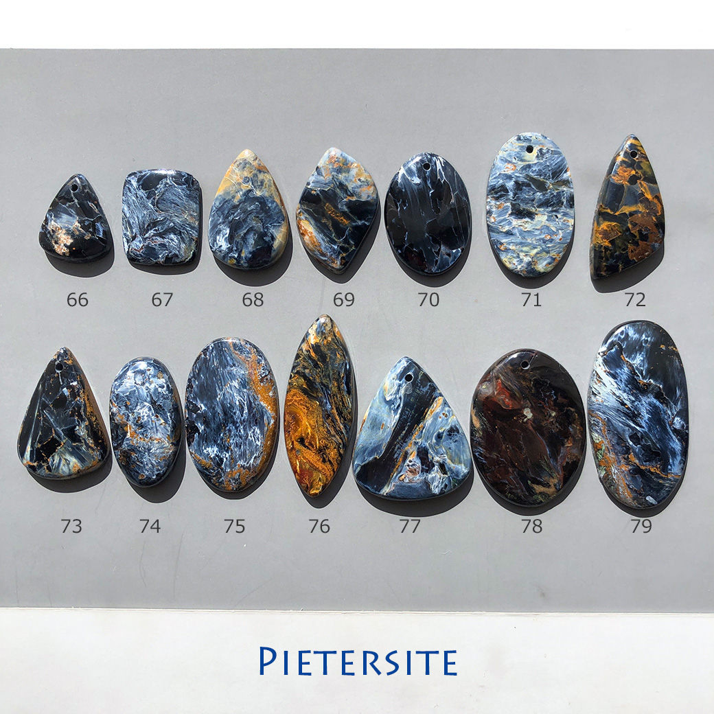 穴あきピーターサイト[70] 29x21mm ルース / 天然石ルース | Attic Natura