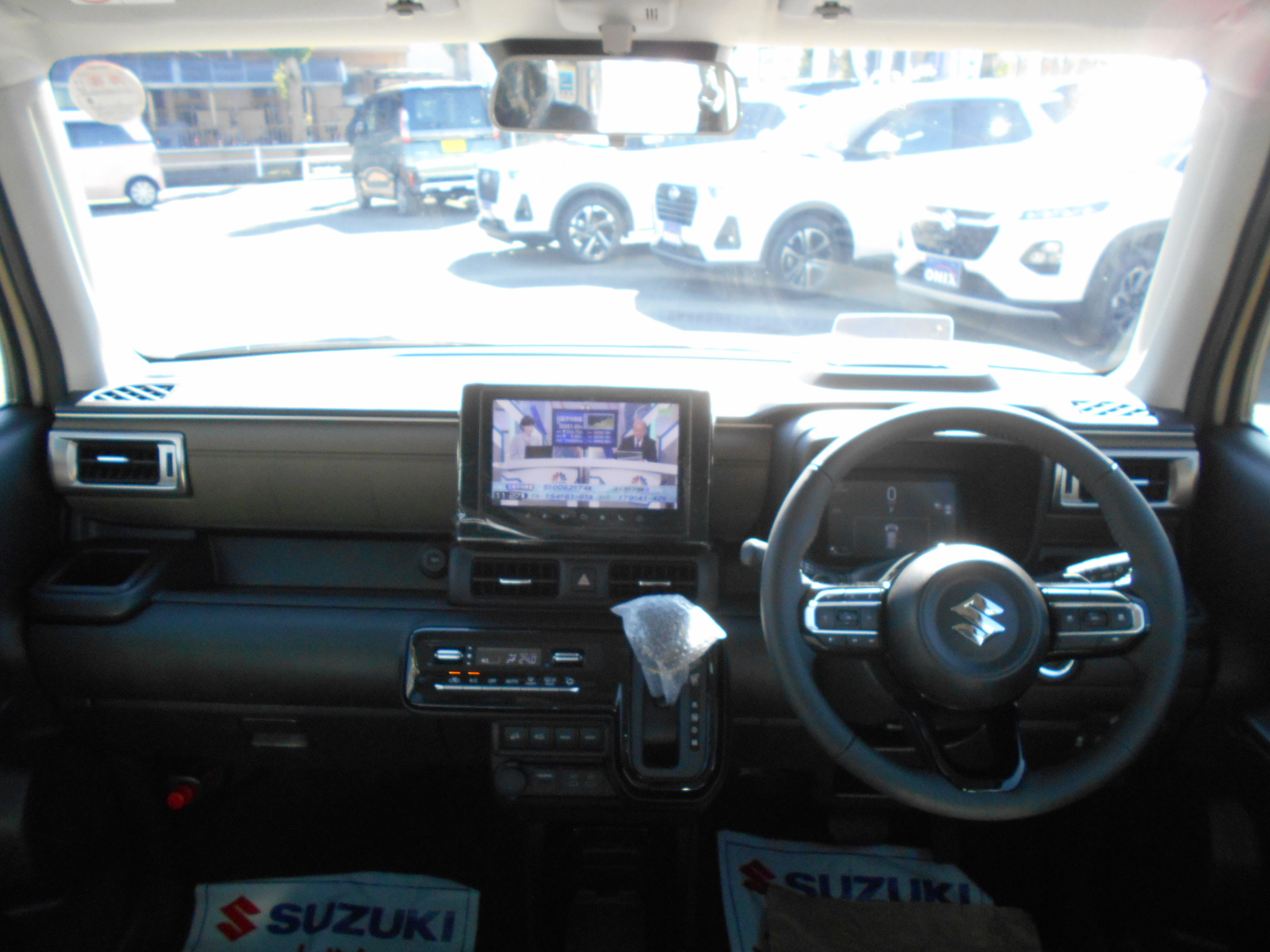 登録済未使用車】クロスビー ハイブリッドMZ 全方位モニター付9