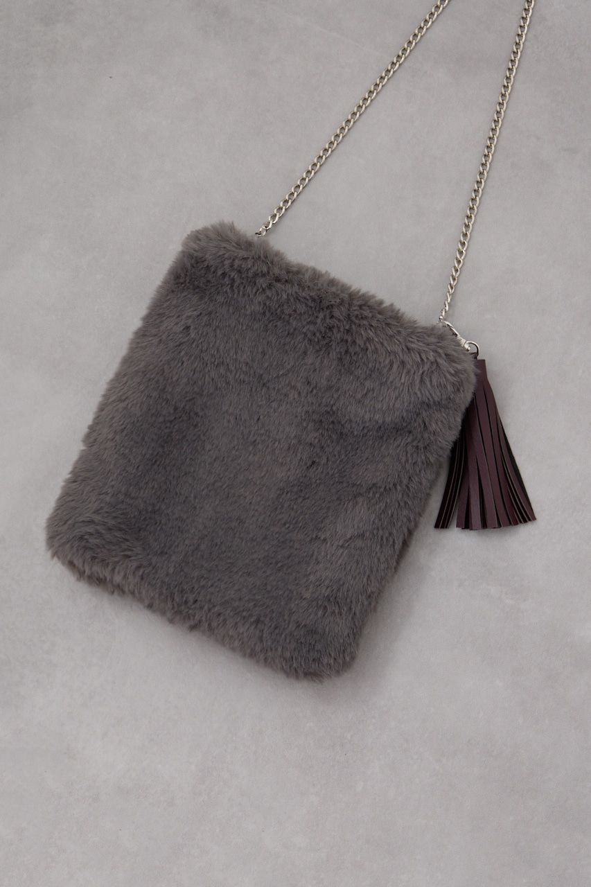 タッセルフェイクファーポシェット｜WOMEN｜250HAC55-389K｜AZUL BY