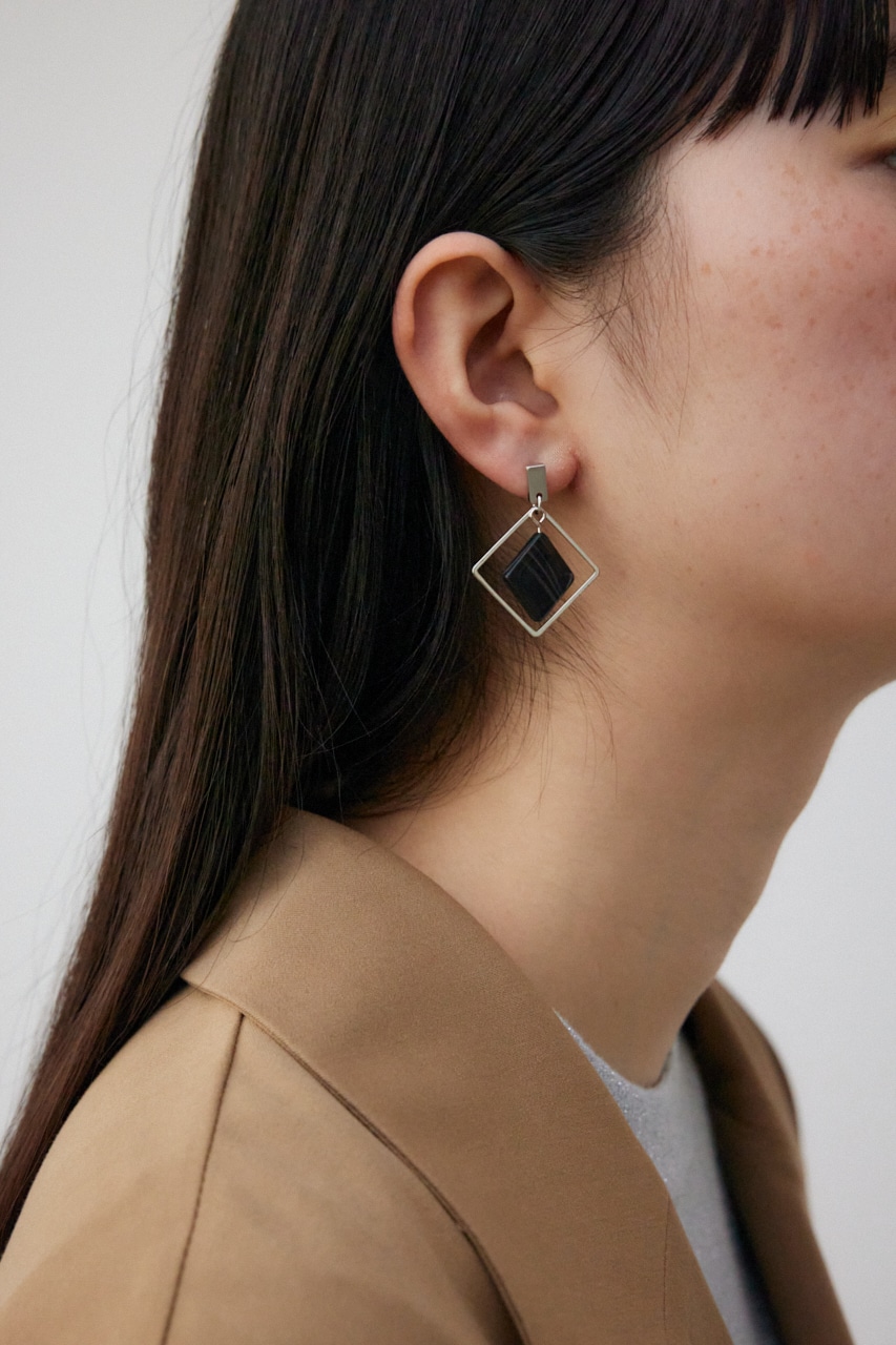 アクリル×メタルアシンメトリーピアス｜WOMEN｜250HSB56-118B｜AZUL BY