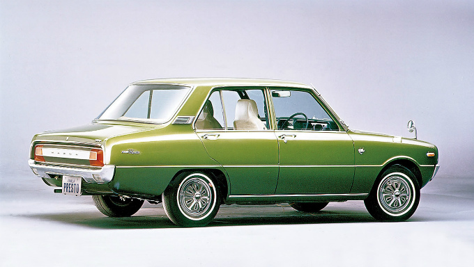 マツダ ファミリアプレスト (3代目 1973-1977)：ボディサイズを拡大し