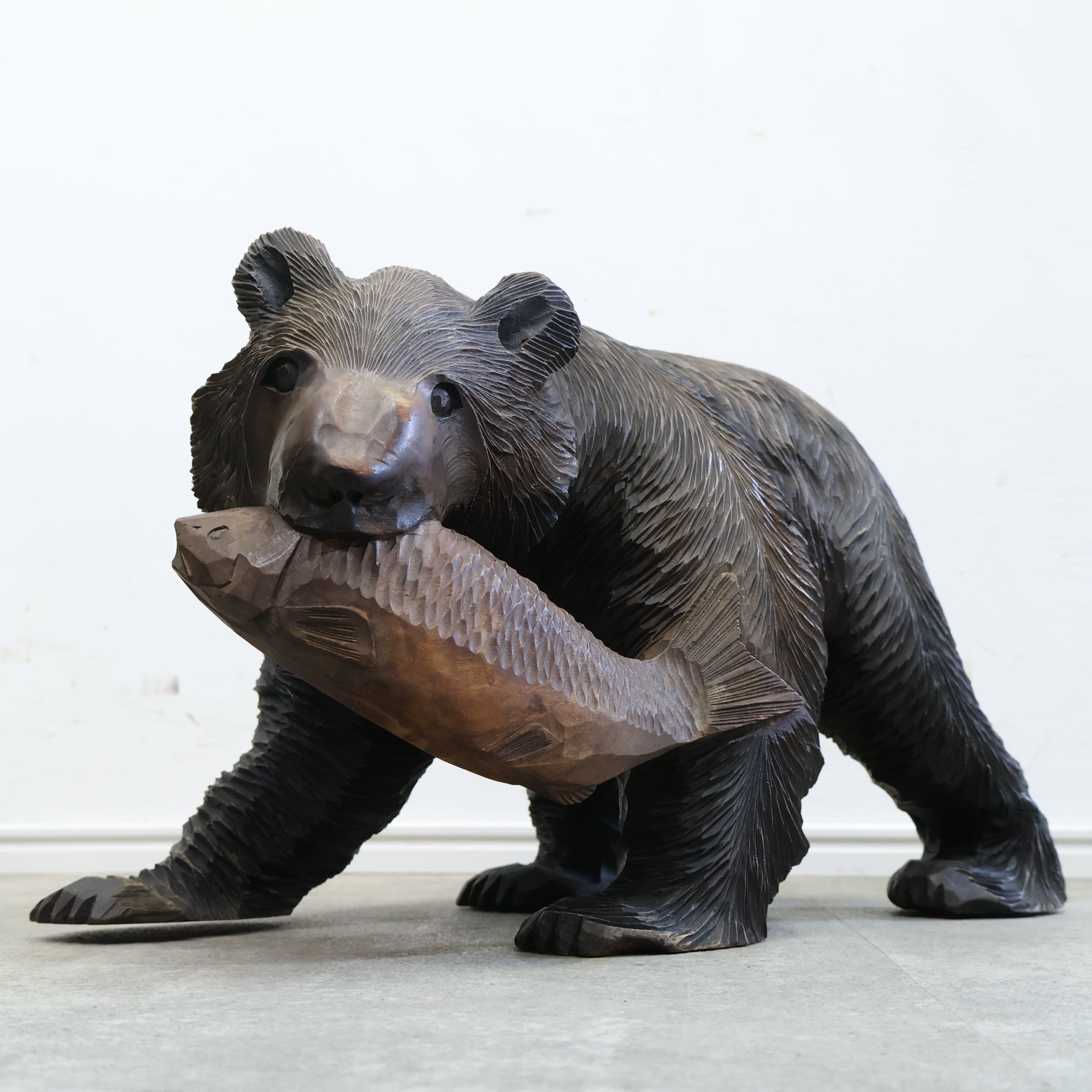 大きい木彫りの熊 – バナルオンラインショップ（BANUL）の通販ならBANUL