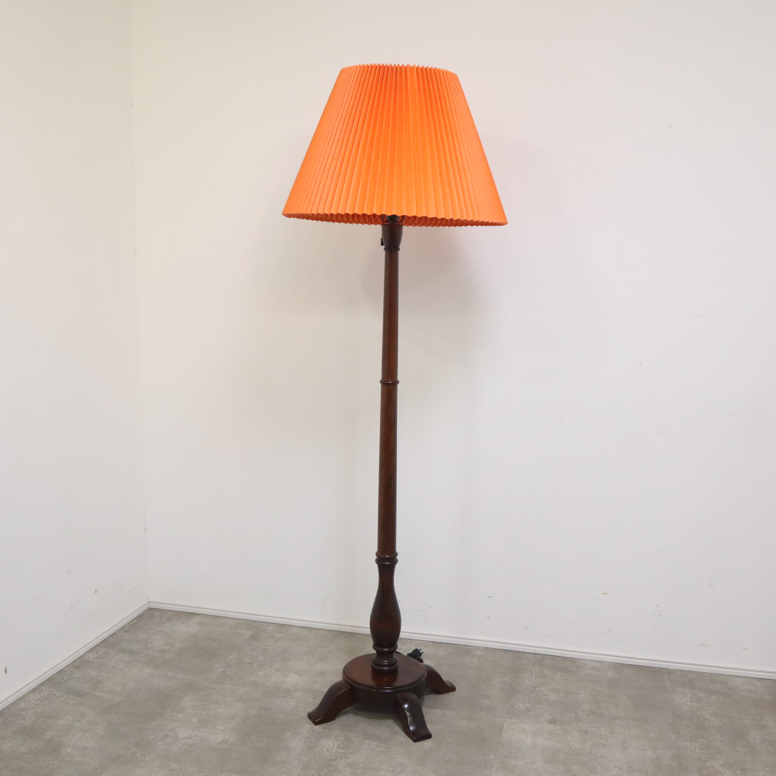 IMG_7714.jpg?v=1727063817&