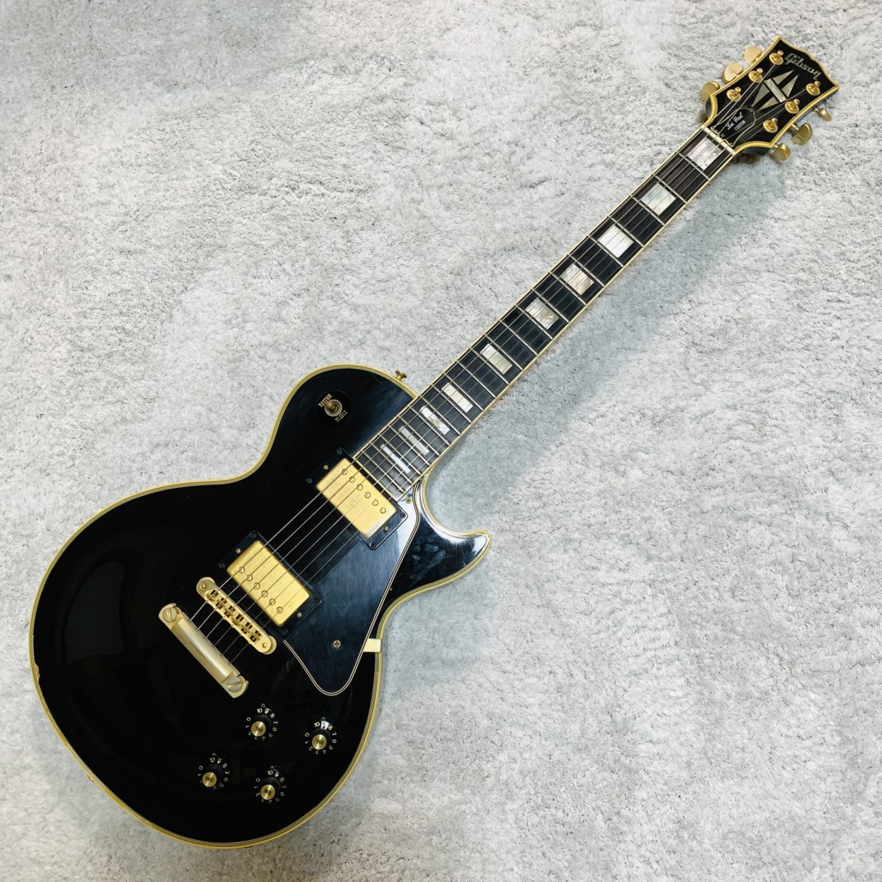 レビュー】黒いギターってカッコイイよね。Gibson Les Paul Custom