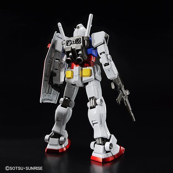 PG 1/60 ガンダムベース限定 RX-78-2 ガンダム [チタニウム