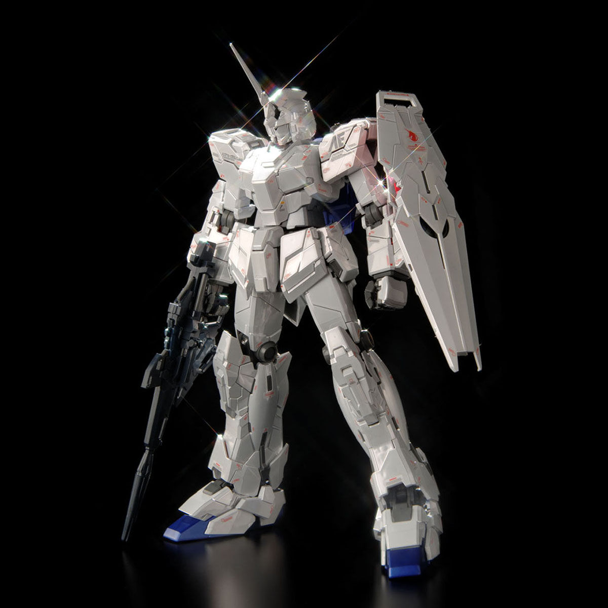 MG 1/100 ユニコーンガンダム Ver．Ka チタニウムフィニッシュ