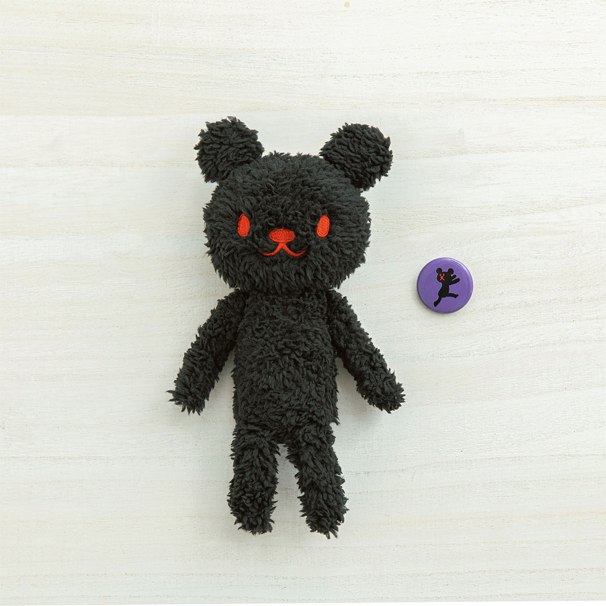 くまのがっこう くろくまチャッキーぬいぐるみ 缶バッジセット | くま