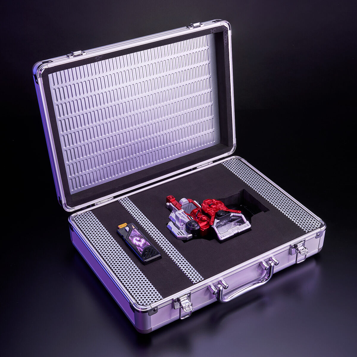 仮面ライダーW』の変身ベルト『CSMダブルドライバーver.2』が本日（9