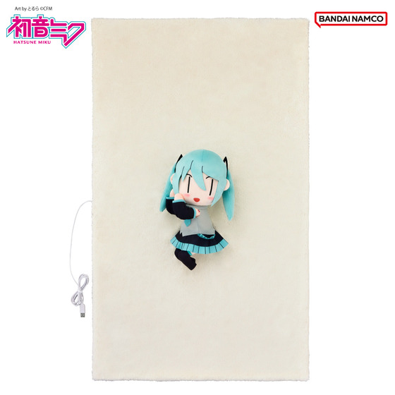 初音ミク」が膝の上であったかくなる『USBあったかブランケット』登場