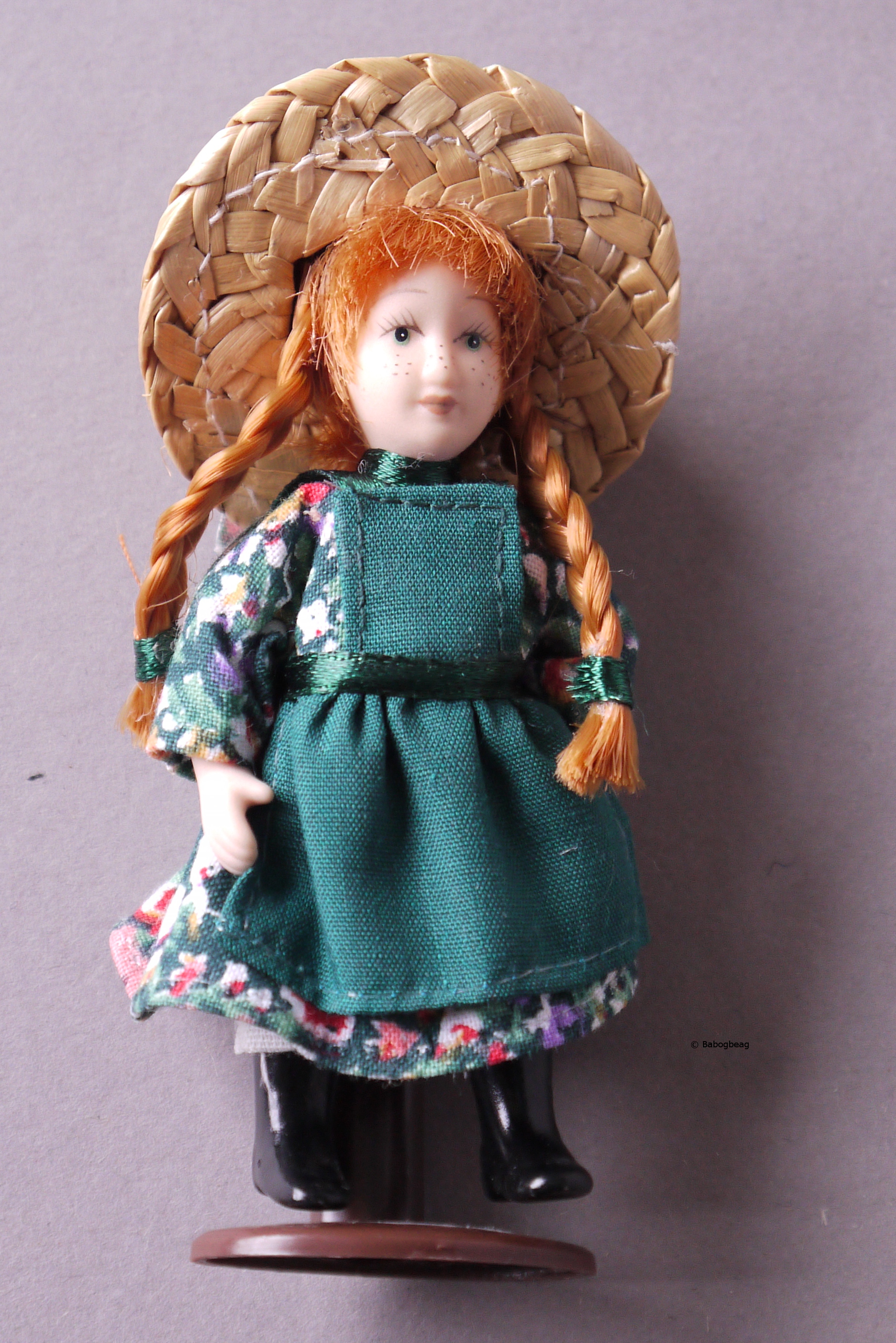 Canada: Anne of Green Gables – National costume dolls