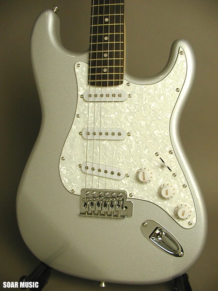 BST-1R/SLV (Bacchus / バッカス) エレキギター ストラトタイプ