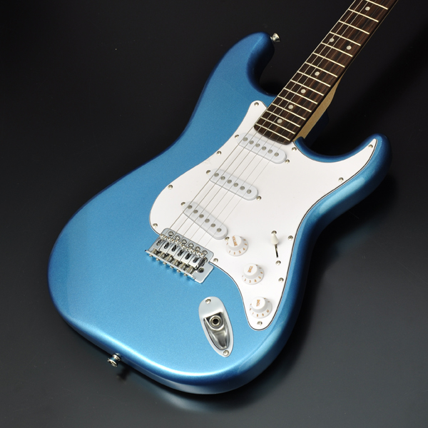 BST-1R/GRM (Bacchus / バッカス) エレキギター ストラトタイプ