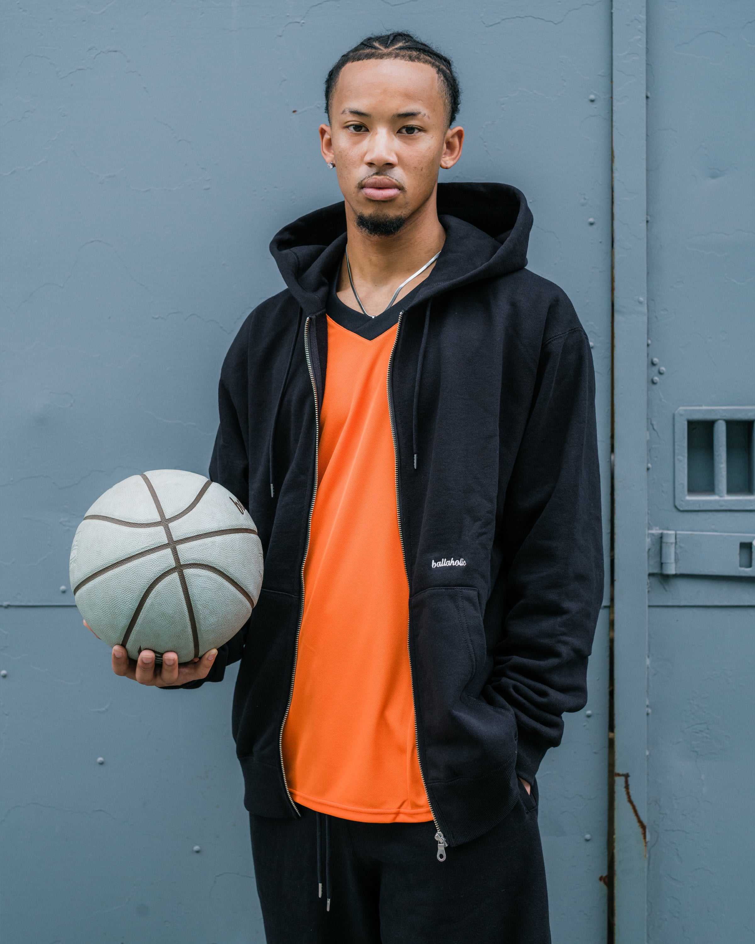 blk_up_02.jpg?v=1728039624&