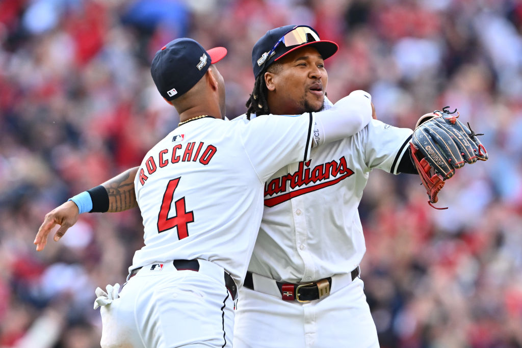 ガーディアンズ、3冠左腕打ち崩し8年ぶり優勝決定シリーズ進出