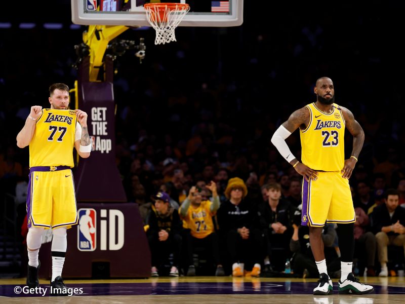 超人気作『NBA 2K26』で起きたレブロンの”異変”とは…その軌跡を