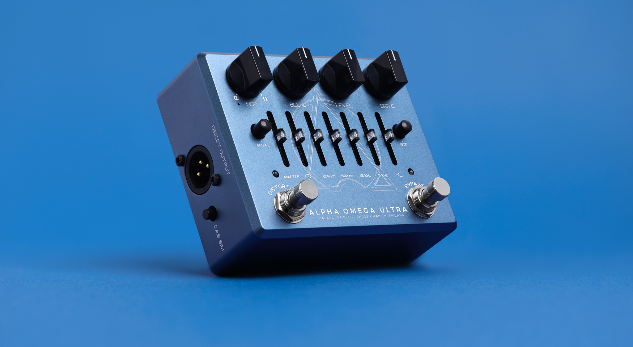 Darkglass Alpha·Omega Ultra: Pedal Review - Bass Gear Reviews