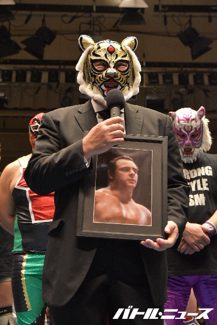 初代タイガーマスクが“盟友”ダイナマイト・キッドさんを追悼！「世界一