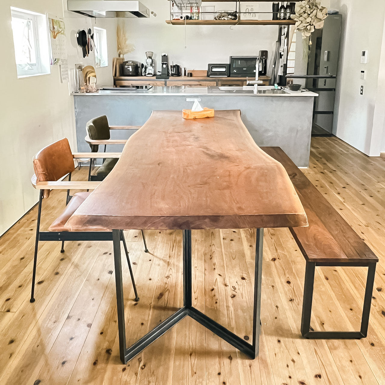 B-ARMチェア | オーダーメイドのアイアン家具を中心に数多くの