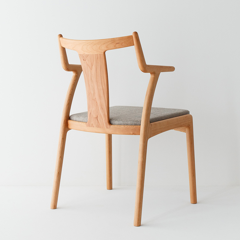 使いやすい無垢材のハーフアームチェア | ボー・デコール オンライン