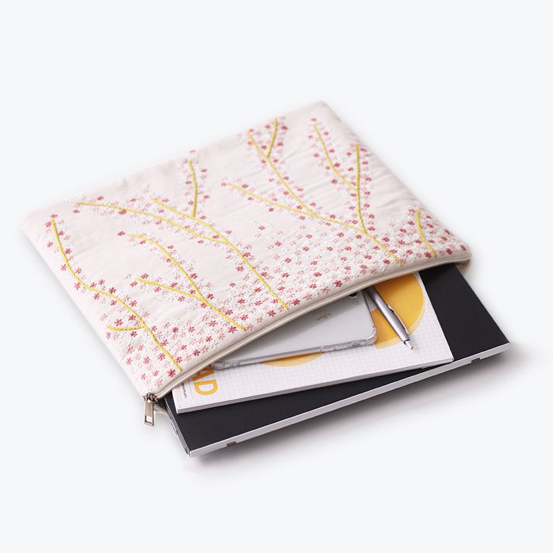 刺繍iPadポーチ | ボー・デコール オンラインショップ