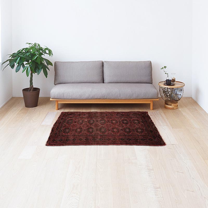 人気の赤いヴィンテージラグ、トライバルラグヴィンテージ 原毛色 -赤